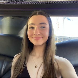 Meet your Posher, Katelyn